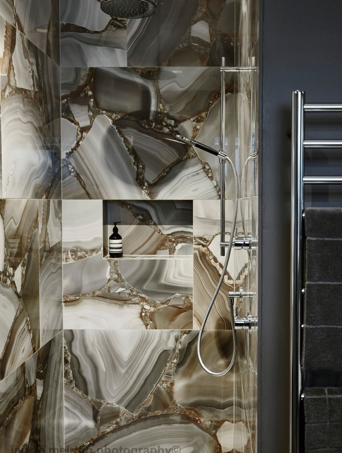 The en suite was a dark room, says Pip Maxwell of Pip Maxwell Interior Design. “Because we painted the walls as well and really embraced it, it highlights the tile as well.” The Buddy tapware in chrome is from Plumbline. Image Jackie Meiring