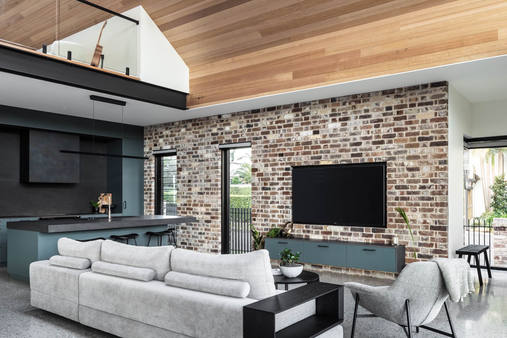 Materiality adds interest to the interior.