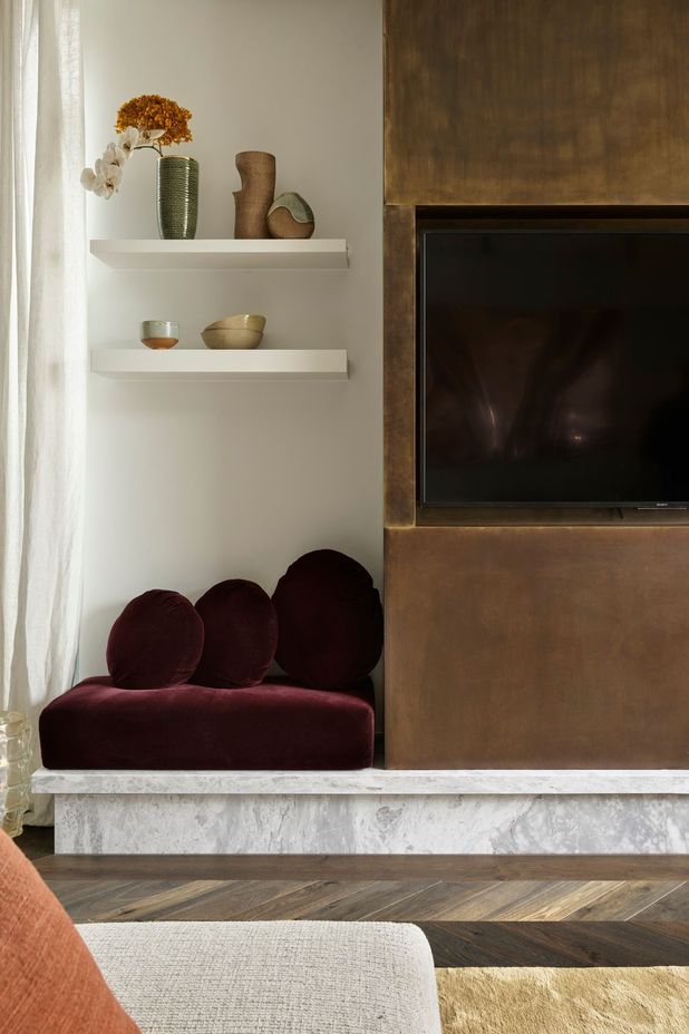 Mirror Image by Smac Studio and Van Rooijen Meyers Architects | Construction by Airth Building | Styling by Clare Delmar | Photography by Anson Smart