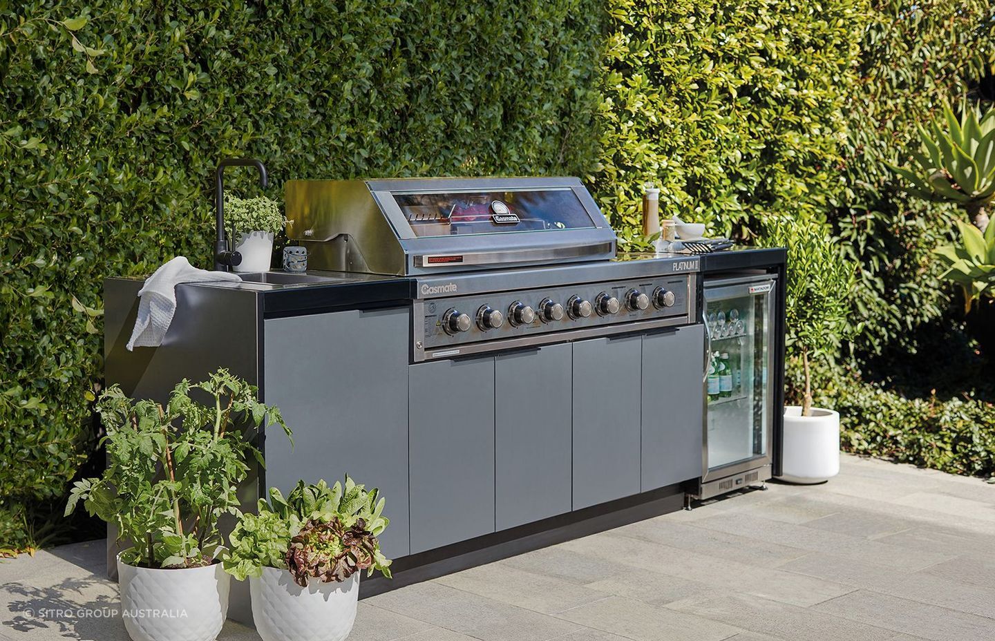 You can create the perfect outdoor kitchen with customisable options like the AlfrescoPlus BBQ Module & Air Frame
