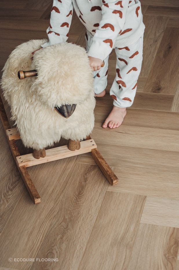 “The top layer of DuracoreSilent is stain, dent, scratch, water, and UV-resistant, making it ideal for the high-traffic demands and sun exposure in Katie’s coastal home."