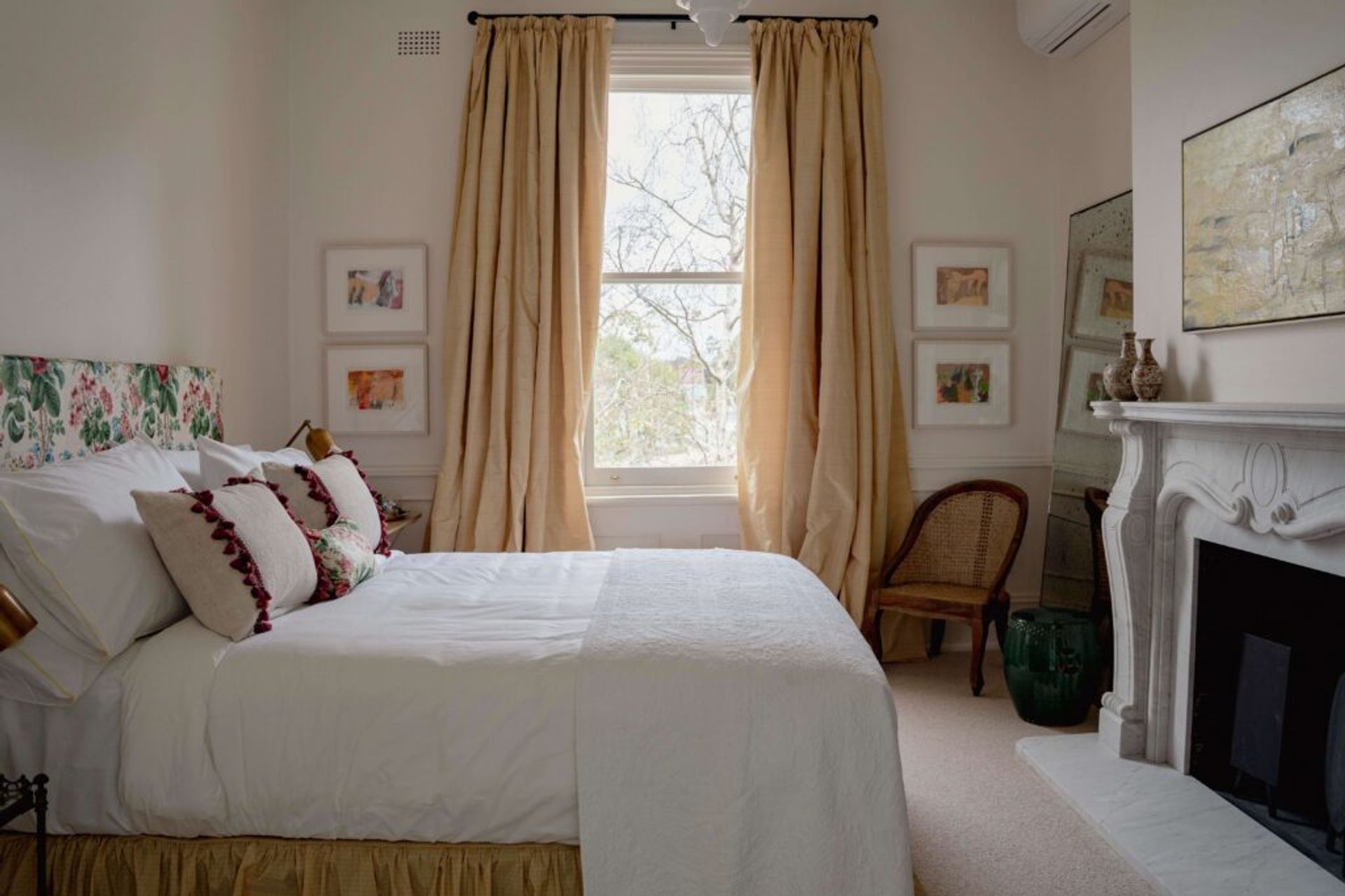 The relaxed Daisy suite has views out to the garden.