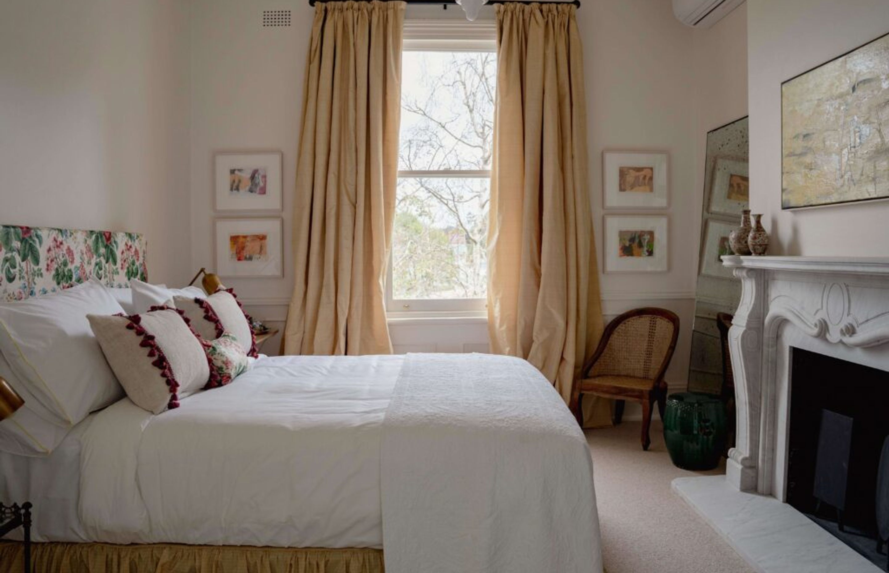 The relaxed Daisy suite has views out to the garden.