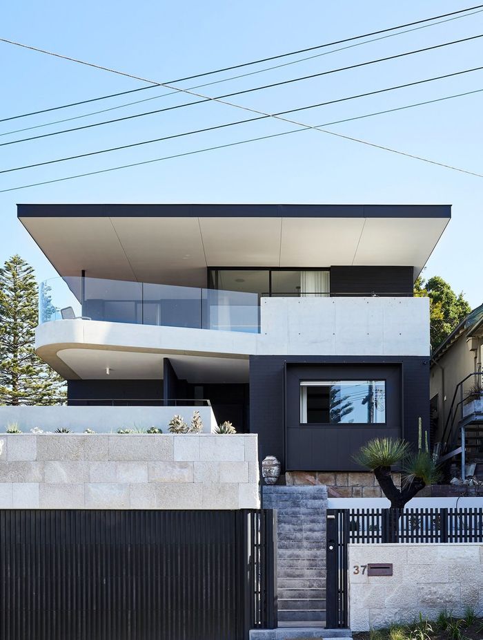 Bronte Beach House - a bungalow transformed into a unique family home. Photography: Pablo Veiga.
