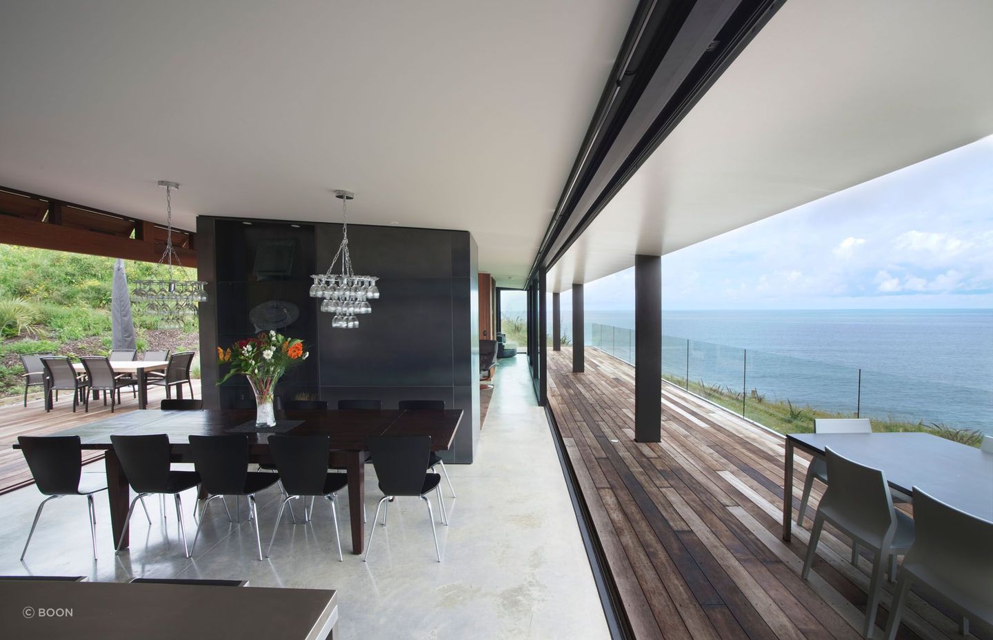 Sustainable design principles were implemented, utilising natural light and ventilation and passive solar gain through exposed concrete floor slabs. Photography: Sandra Henderson