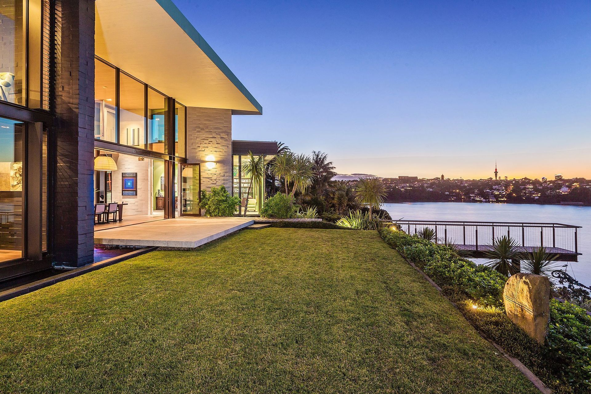 CLIFFTOP-HOUSE-HOBSON-BAY-OUTDOOR-SPACE.jpg
