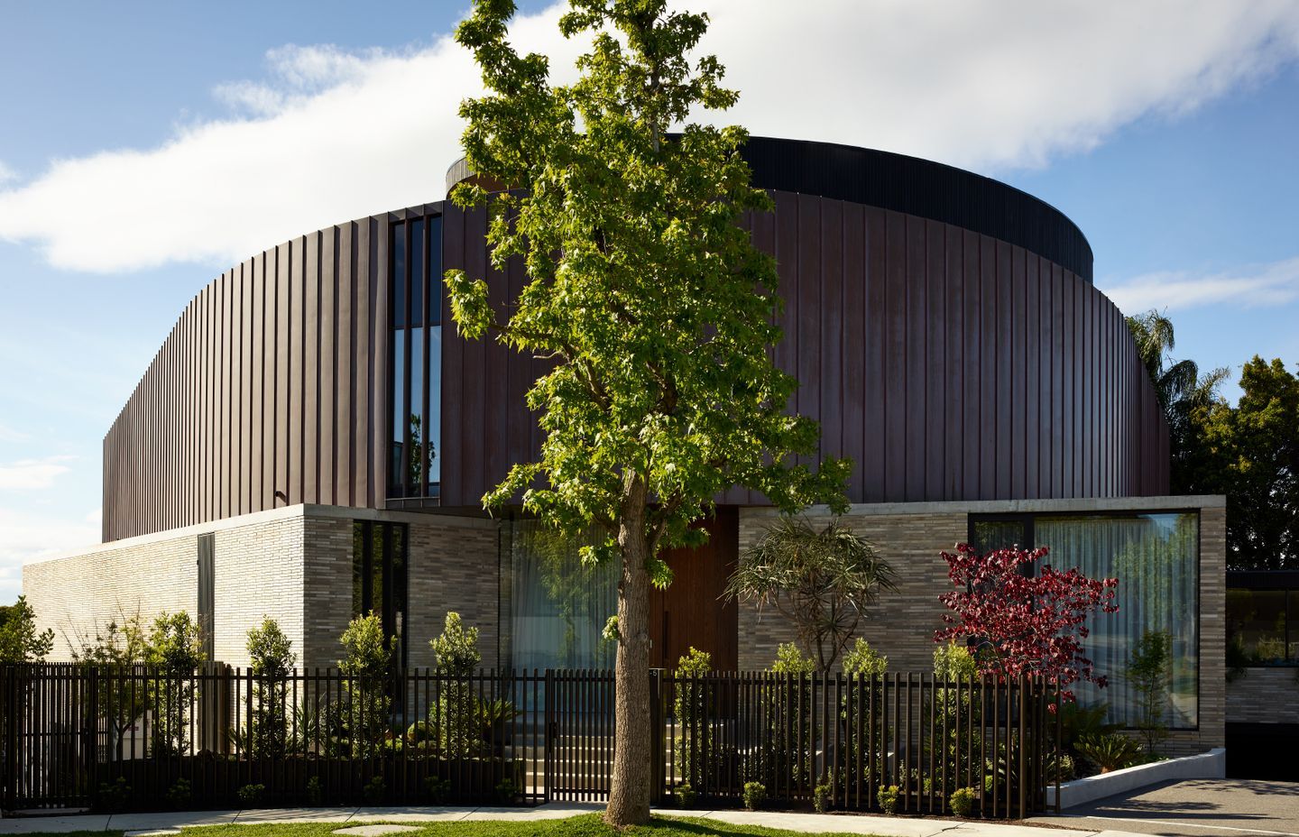 Toorak House by Cera Stribley | Interior design by AV-ID | Photography by Derek Swalwell