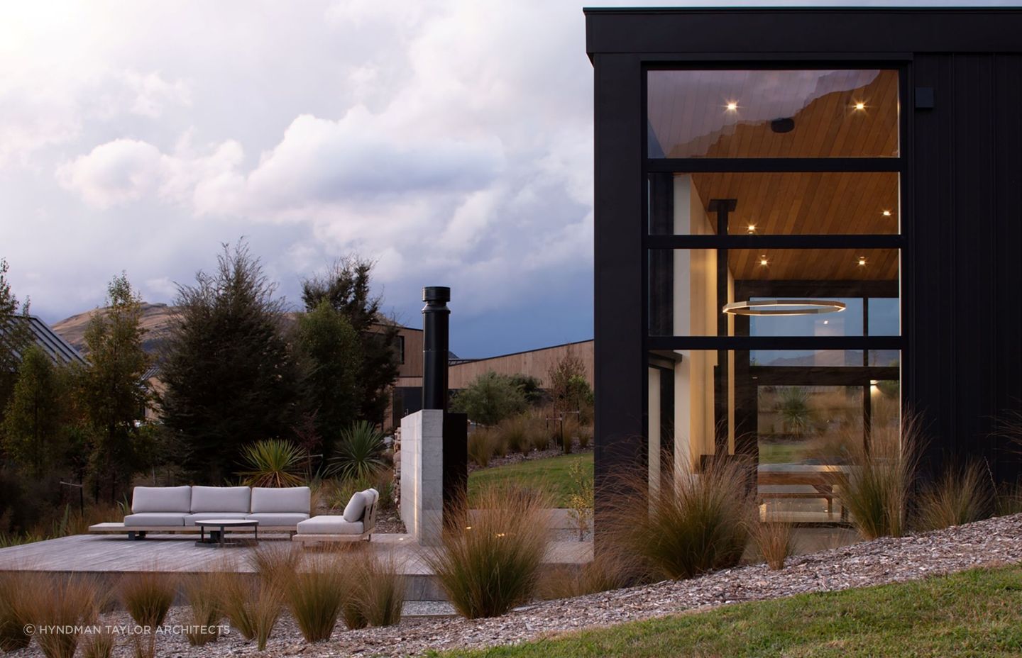 The outdoor terrace is positioned to be sheltered from the prevailing winds. | Photography: David Straight