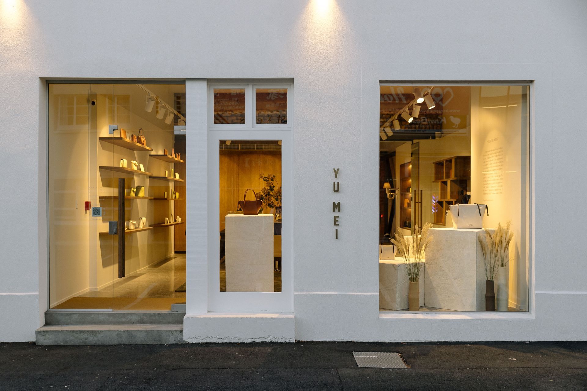 Parkside Quarries' limestone was a primary material for this commercial fit out in Newmarket.