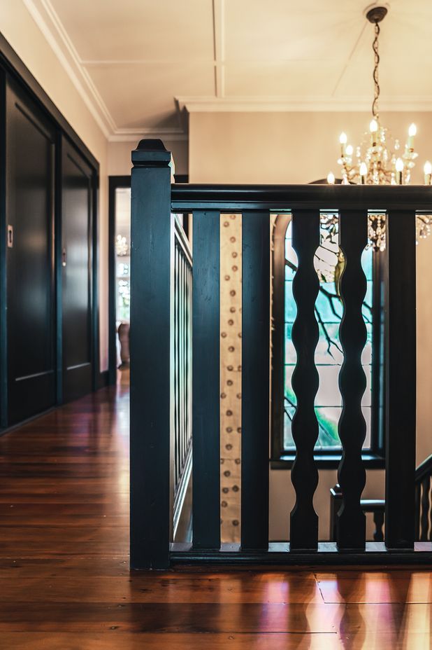 Rimu has been used for detailing in areas such as the staircase battens and rails.