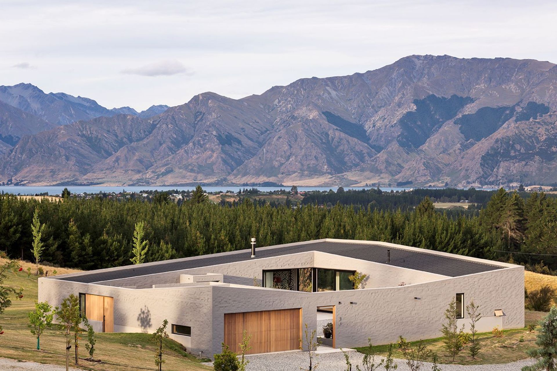 The Lake Hawea Courtyard House, a showcase of brick in all its stunning glory.