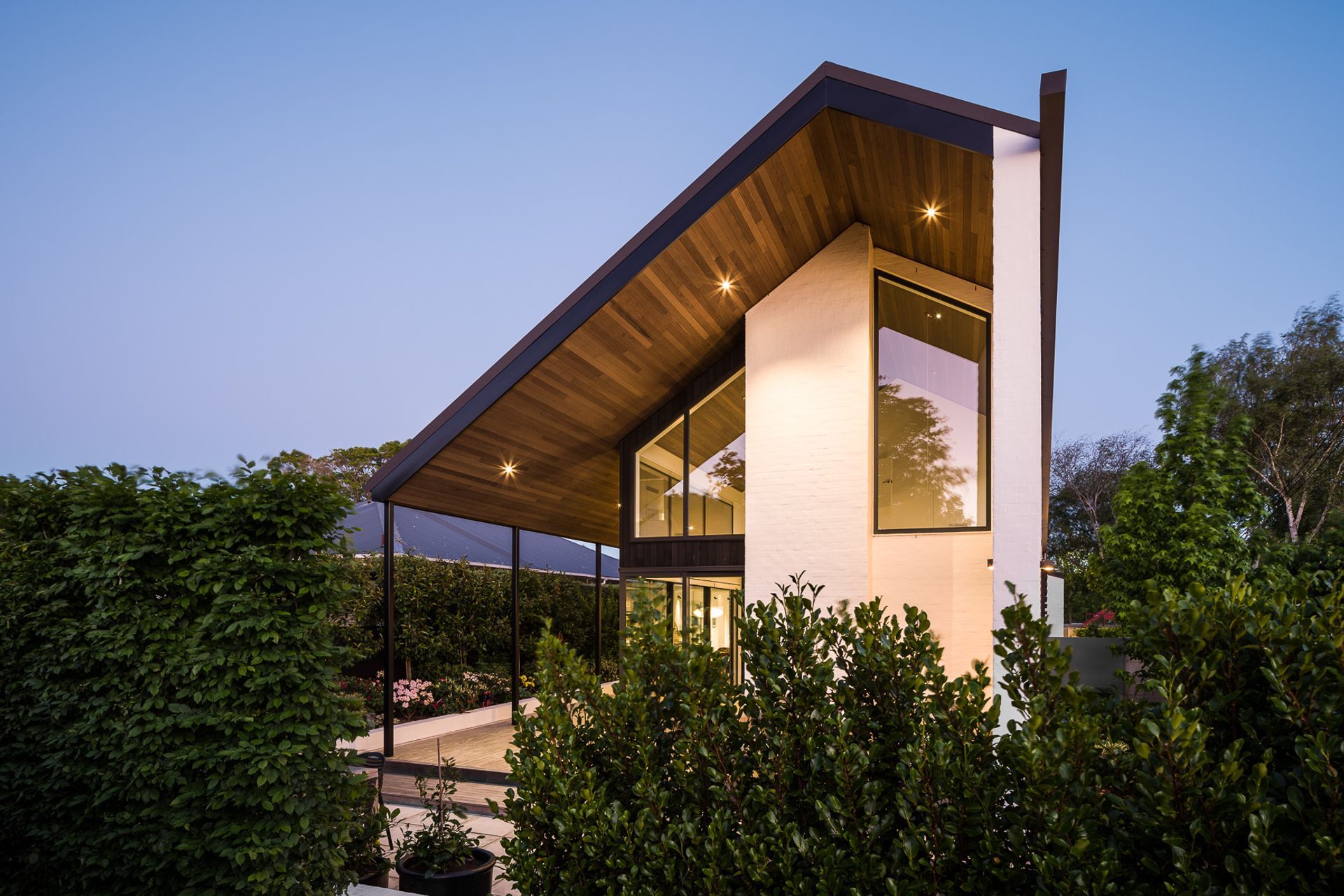 The home was clad mostly in brick, with cedar and aluminium joinery throughout.