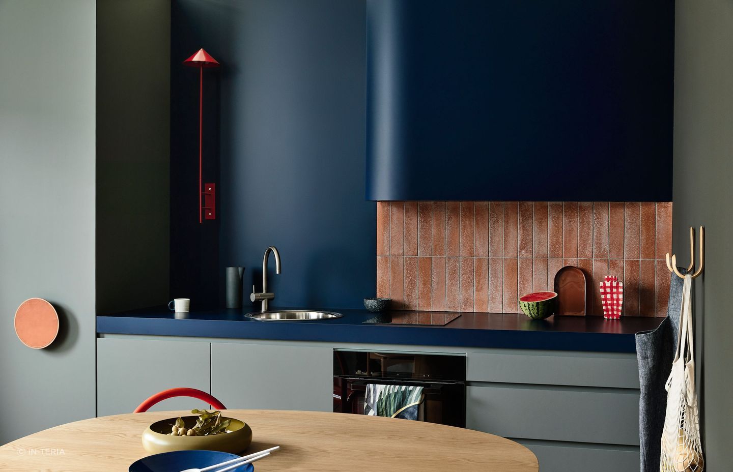 Using tiles as your kitchen splashback provides a great opportunity for contrast and personality, exquisitely executed here by Laminex and Kennedy Nolan - Photography: Derek Swalwell