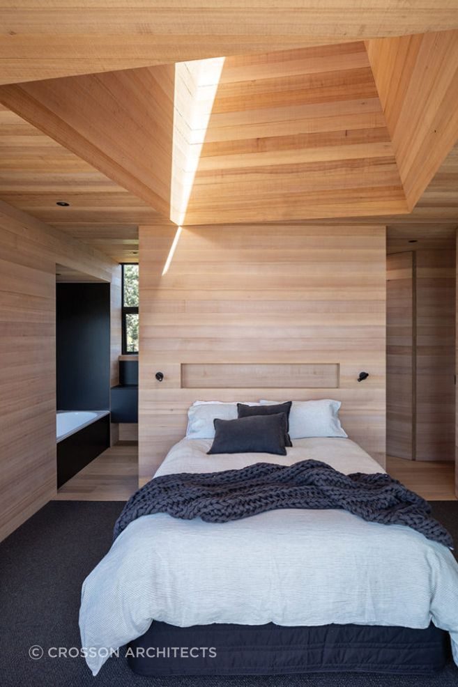 The light mine situtated above the bed allows for natural light to come through, and an opportunity to stargaze after the sun goes down.