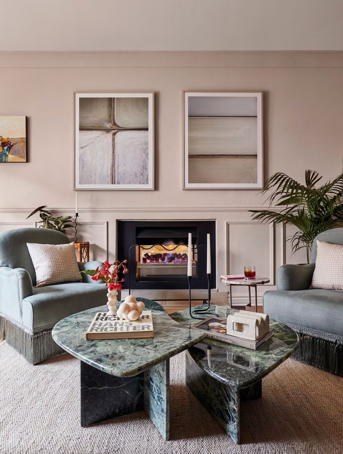 The library at Osborn House, Bundanoon.