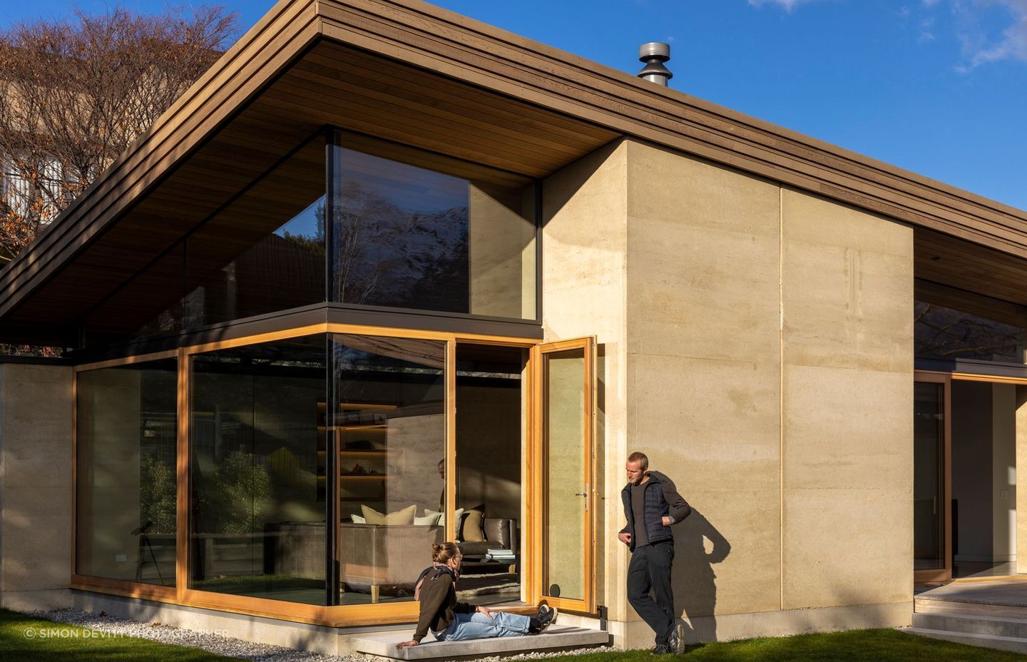 The north-western corner of the living wing, drenched in afternoon sunlight. | Photographer: Simon Devitt
