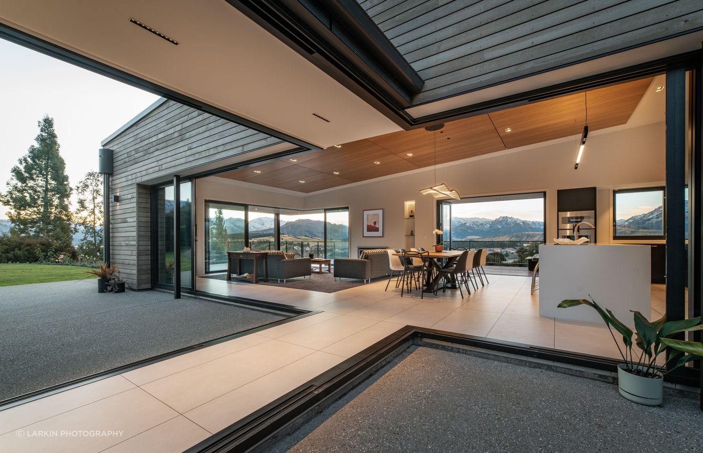 “You can retreat into the internal courtyard and still see through the house and retain that connection to the mountains.” The views through the windows are like landscape paintings, says Barry.