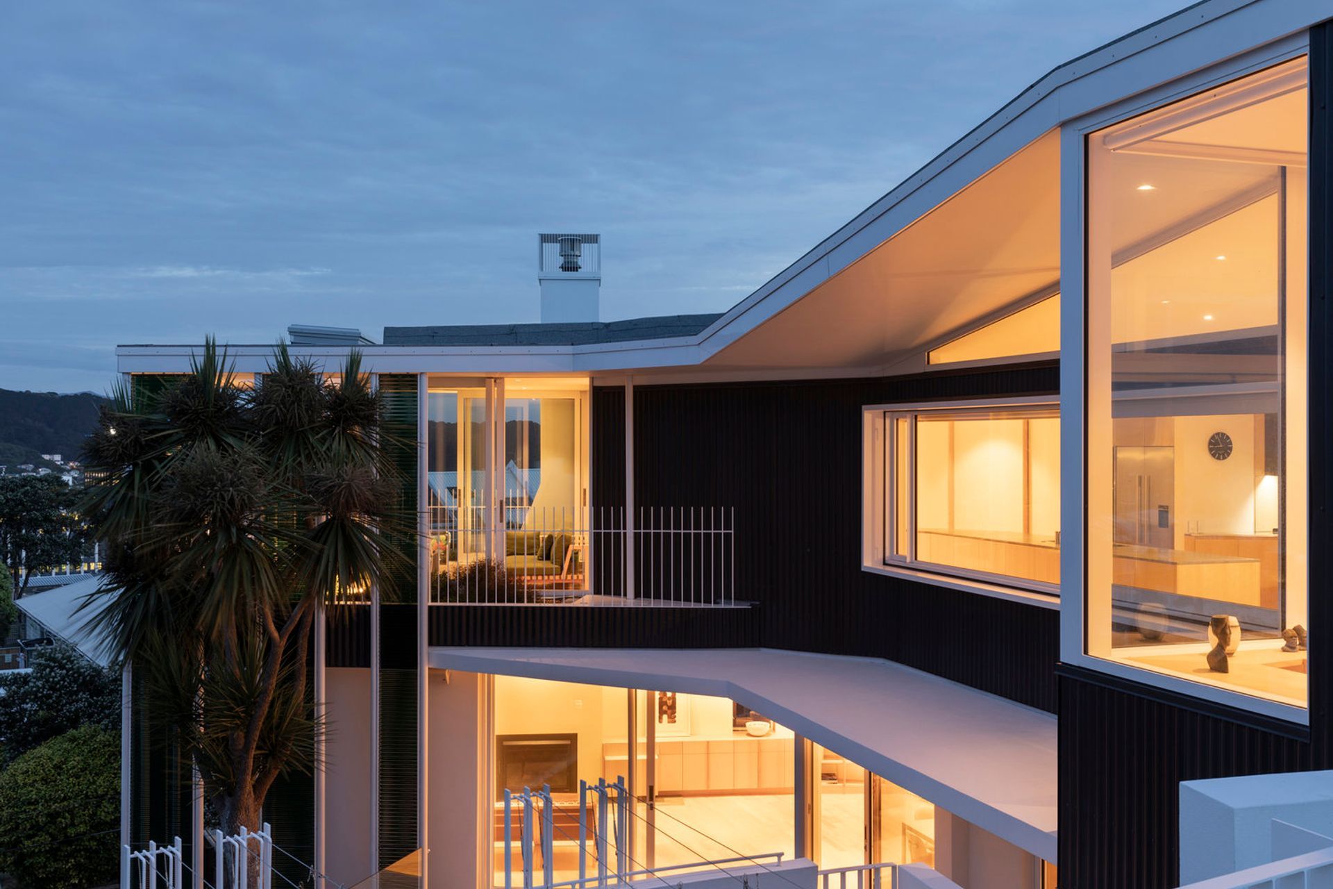 A mechanical heat exchange system helps keep the duplex warm, even after the sun goes down. Photography: David Straight
