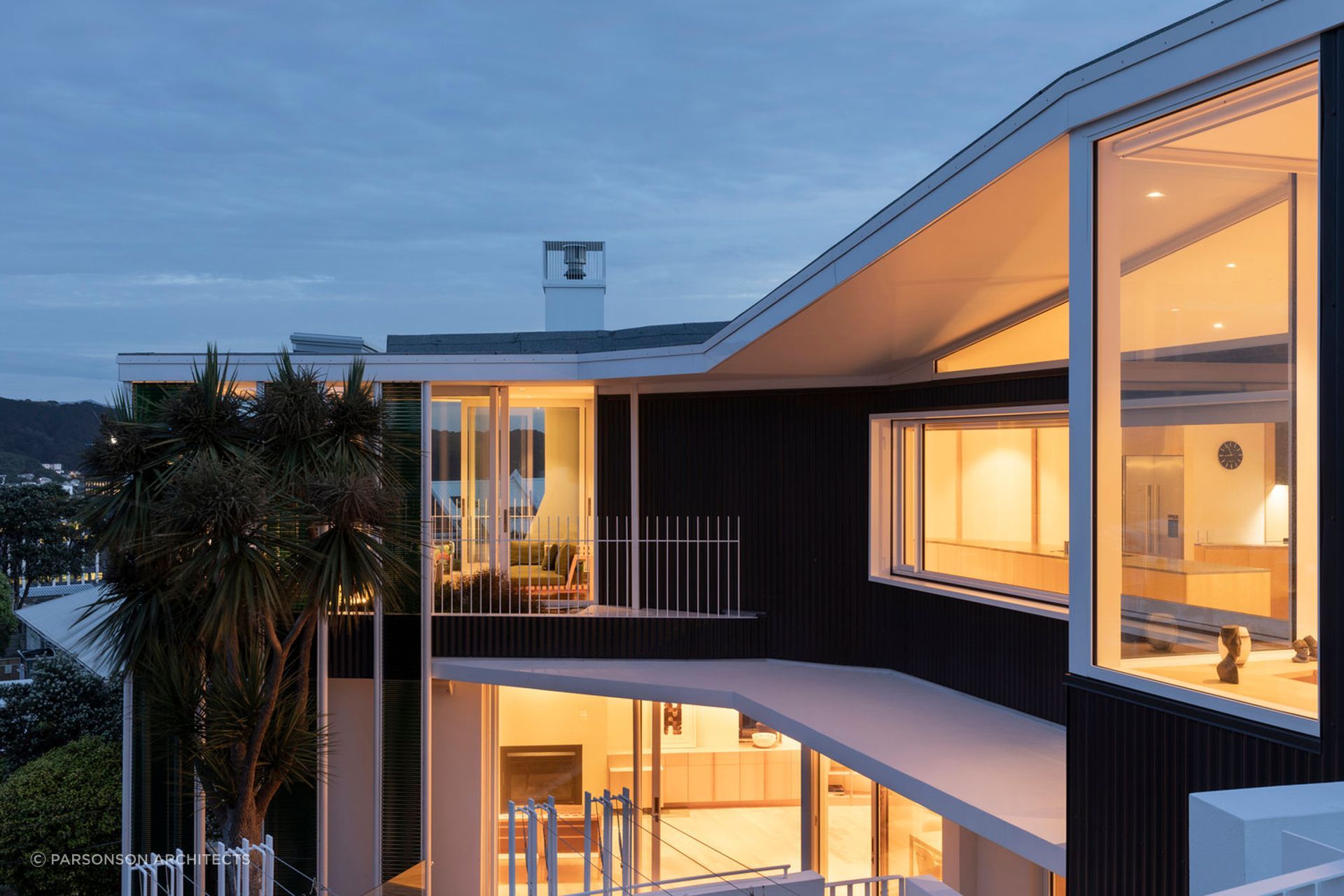 A mechanical heat exchange system helps keep the duplex warm, even after the sun goes down. Photography: David Straight