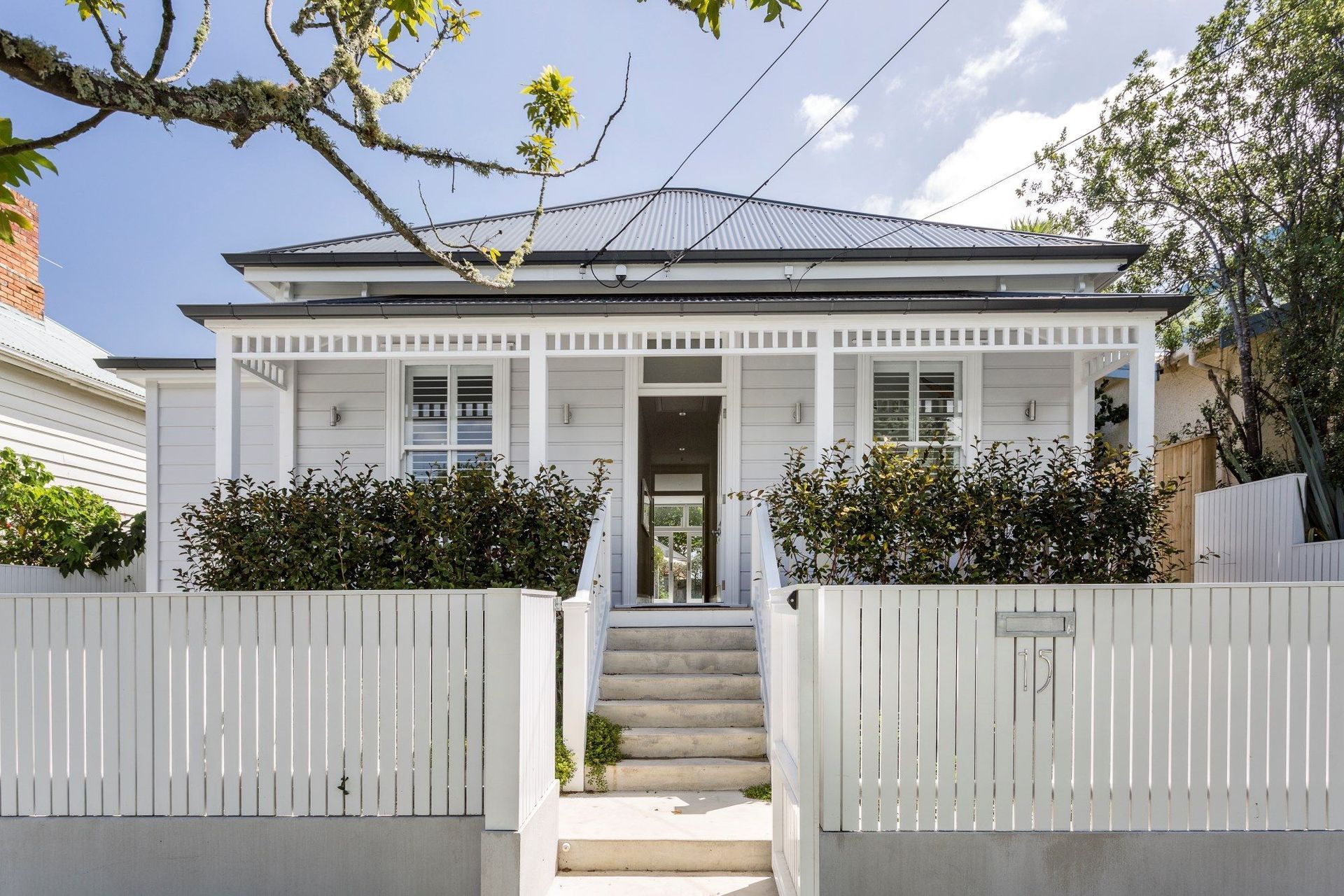 A classic square-fronted villa on Wilton Street received a new rear extension as part of its modern renovation.