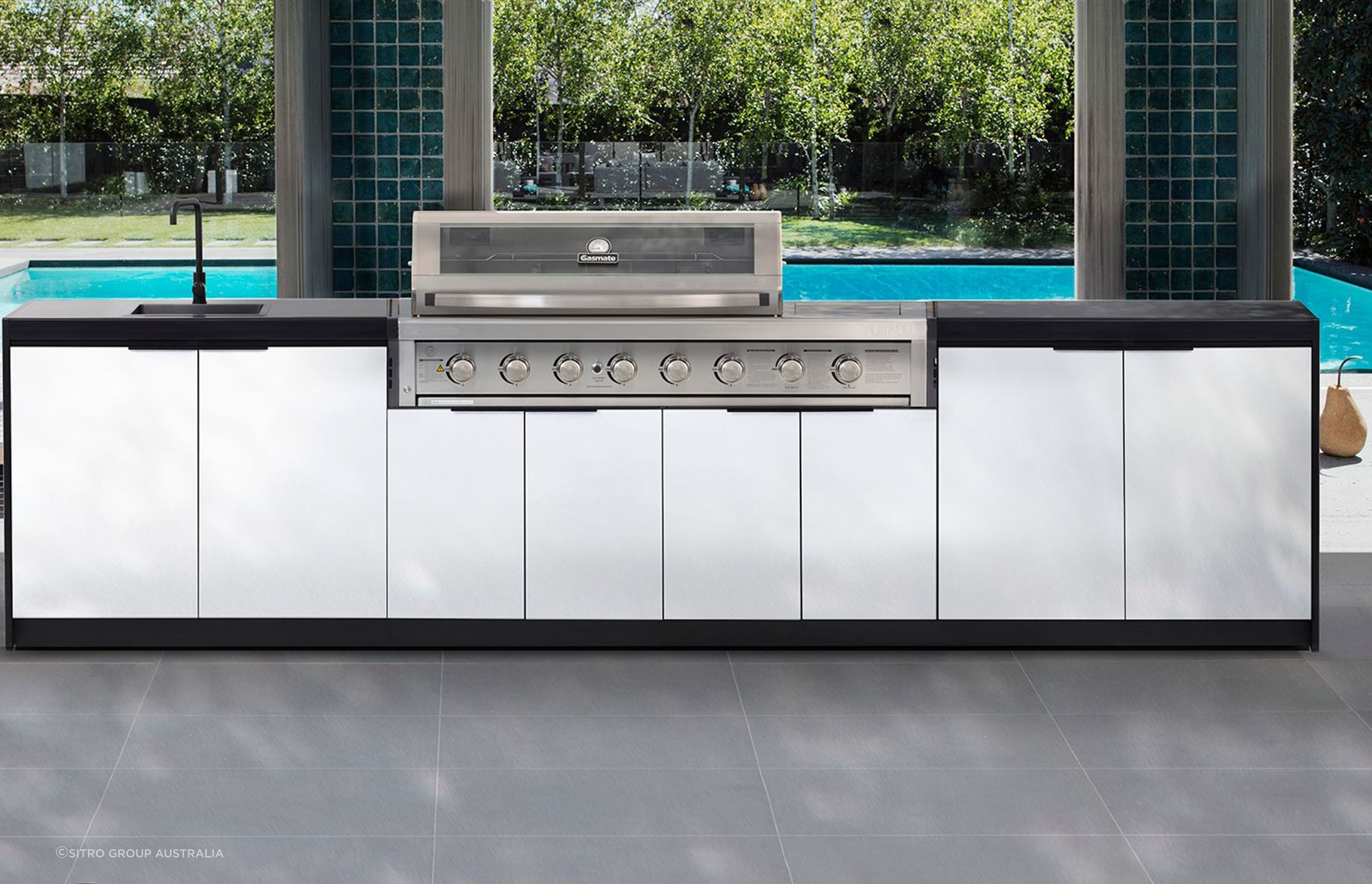 AlfrescoPlus Double Storage Module gives you an exceptional amount of storage to keep your outdoor kitchen neat and tidy