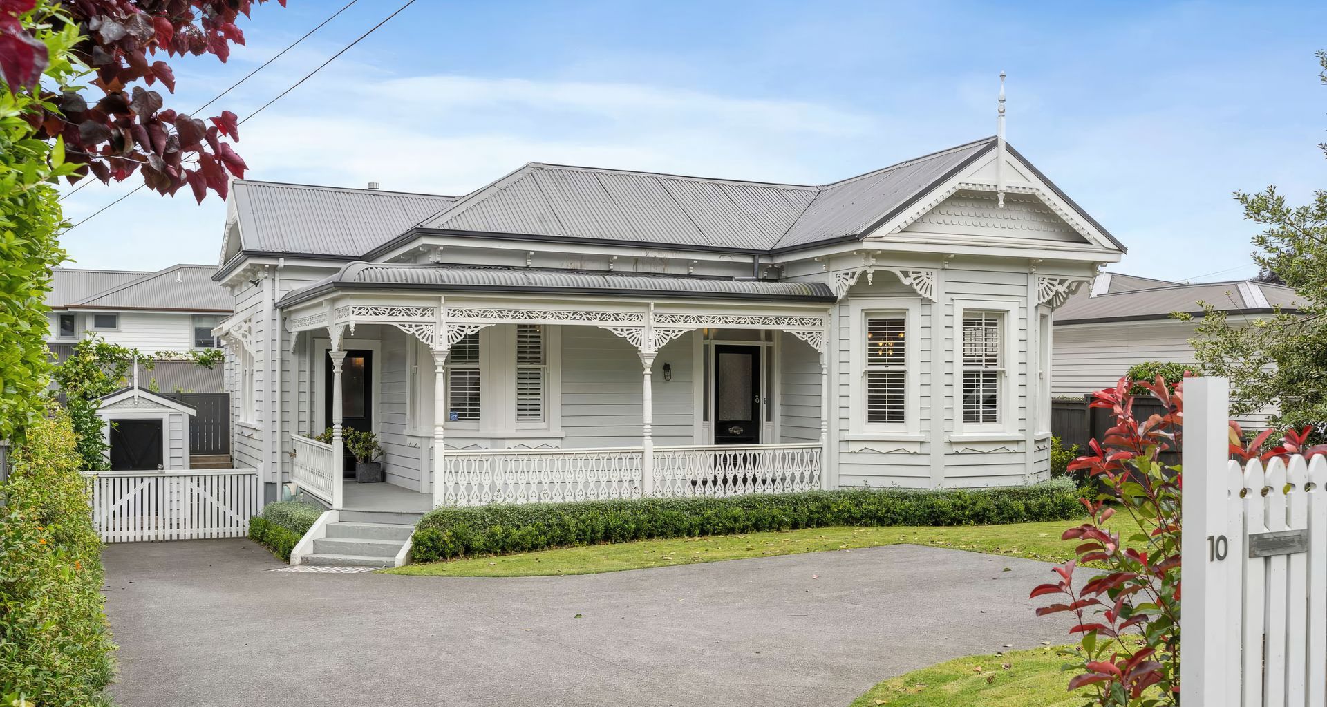 Photographer: George McNabb.