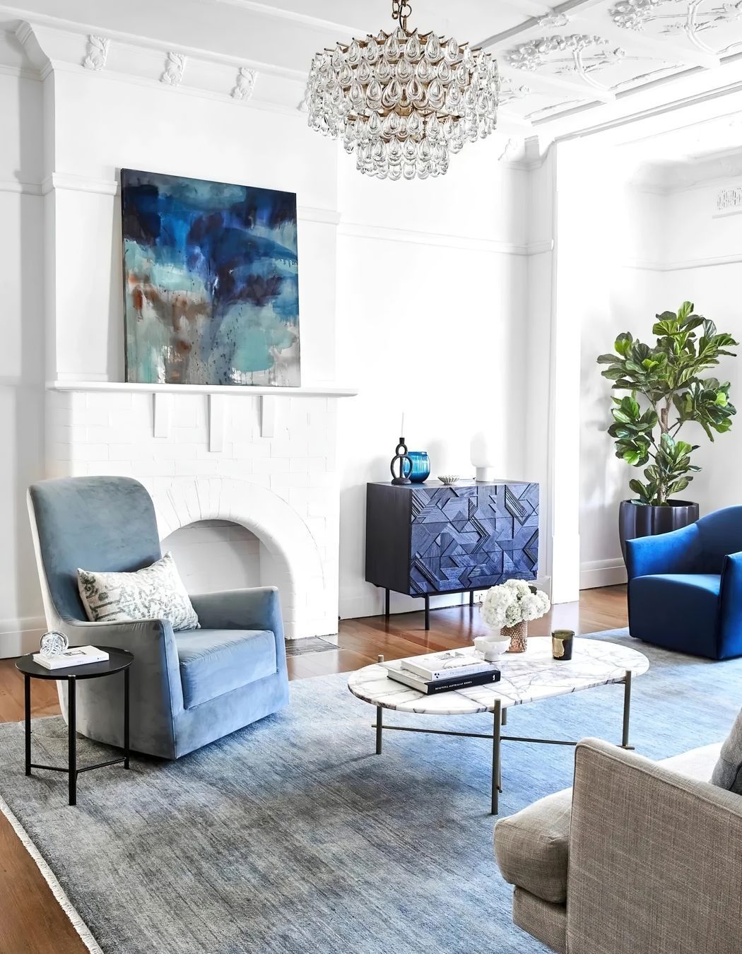 Orkney artwork by Eva Frengstad, from Sibu Gallery, adds drama. Photographer: Sue Stubbs | Writer: Chris Pearson.