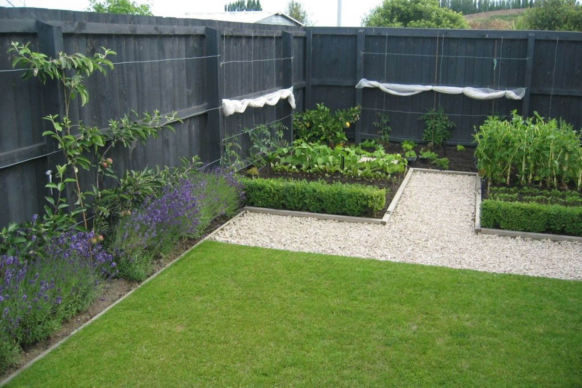 FORM GARDEN ARCHITECTURE