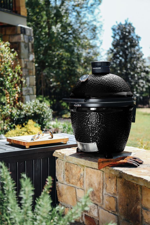 Classic II Stand Alone by Kamado Joe