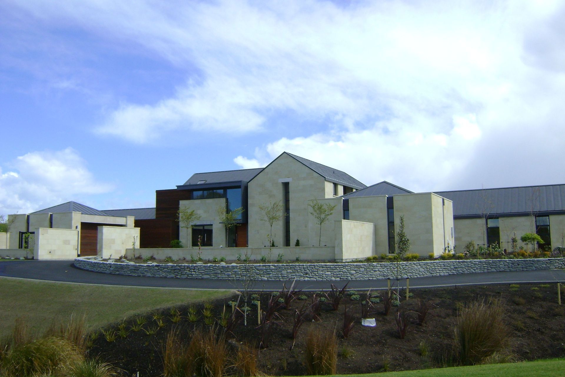 Awa stone in Sawnstone Natural finish