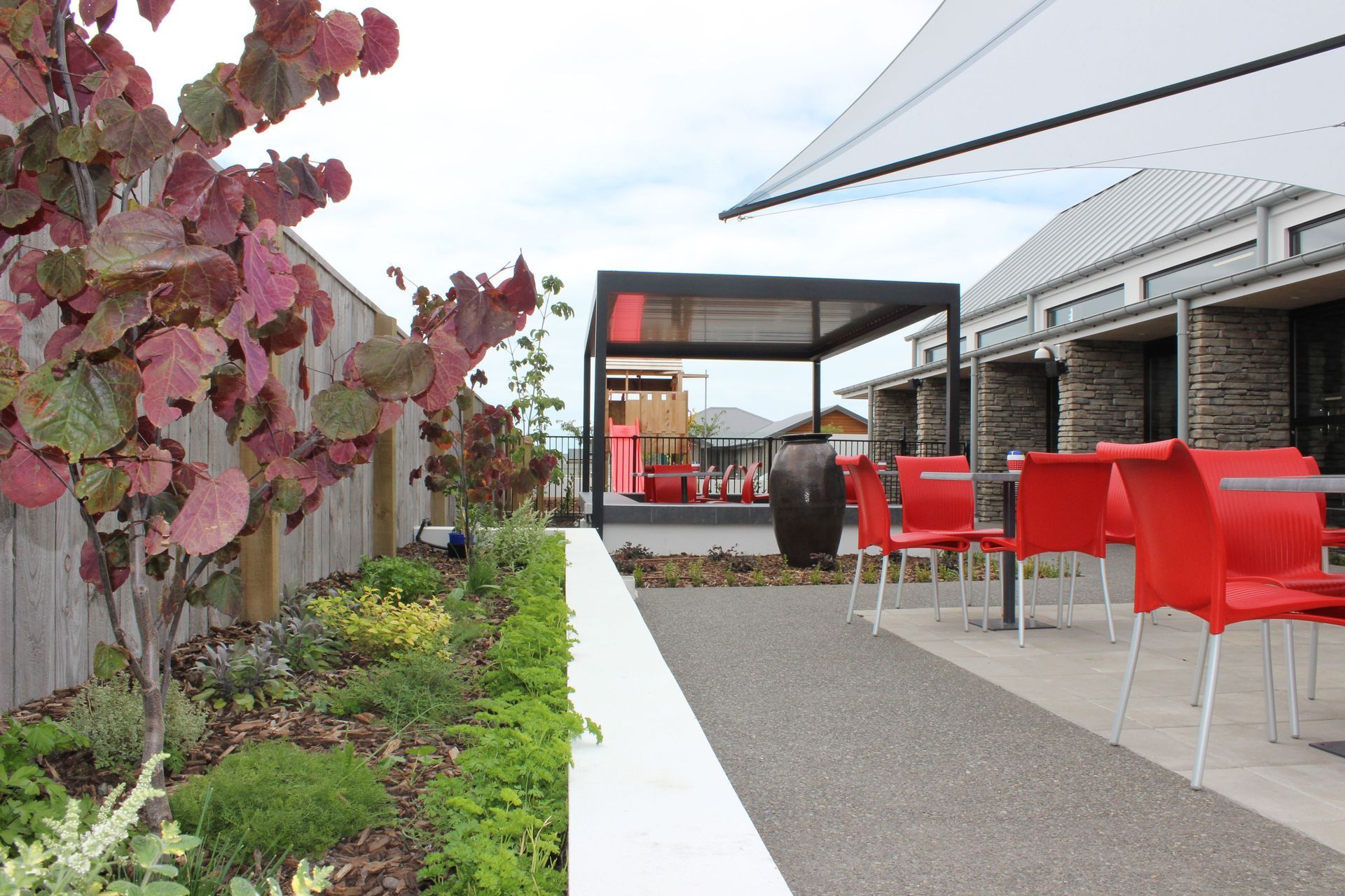 FORM GARDEN ARCHITECTURE