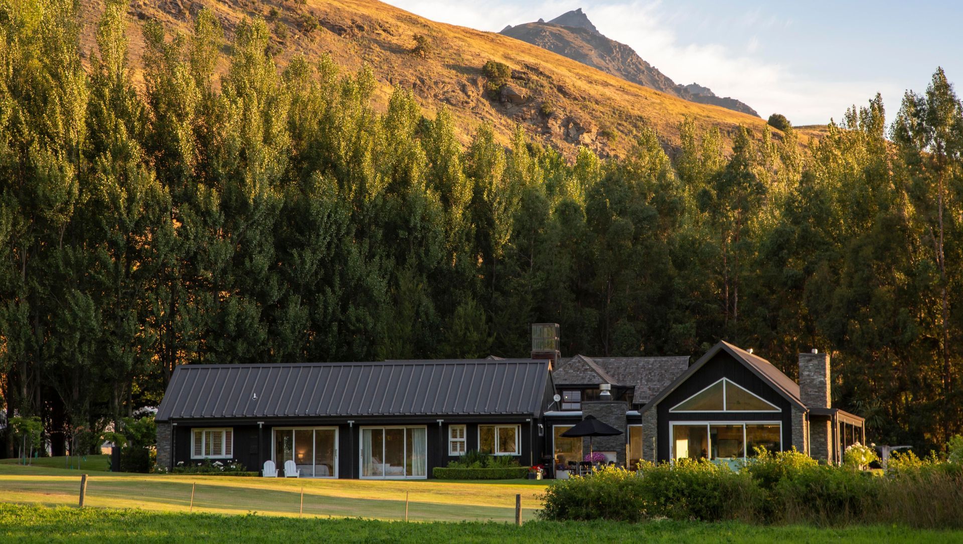 Slopehill Road Queenstown banner