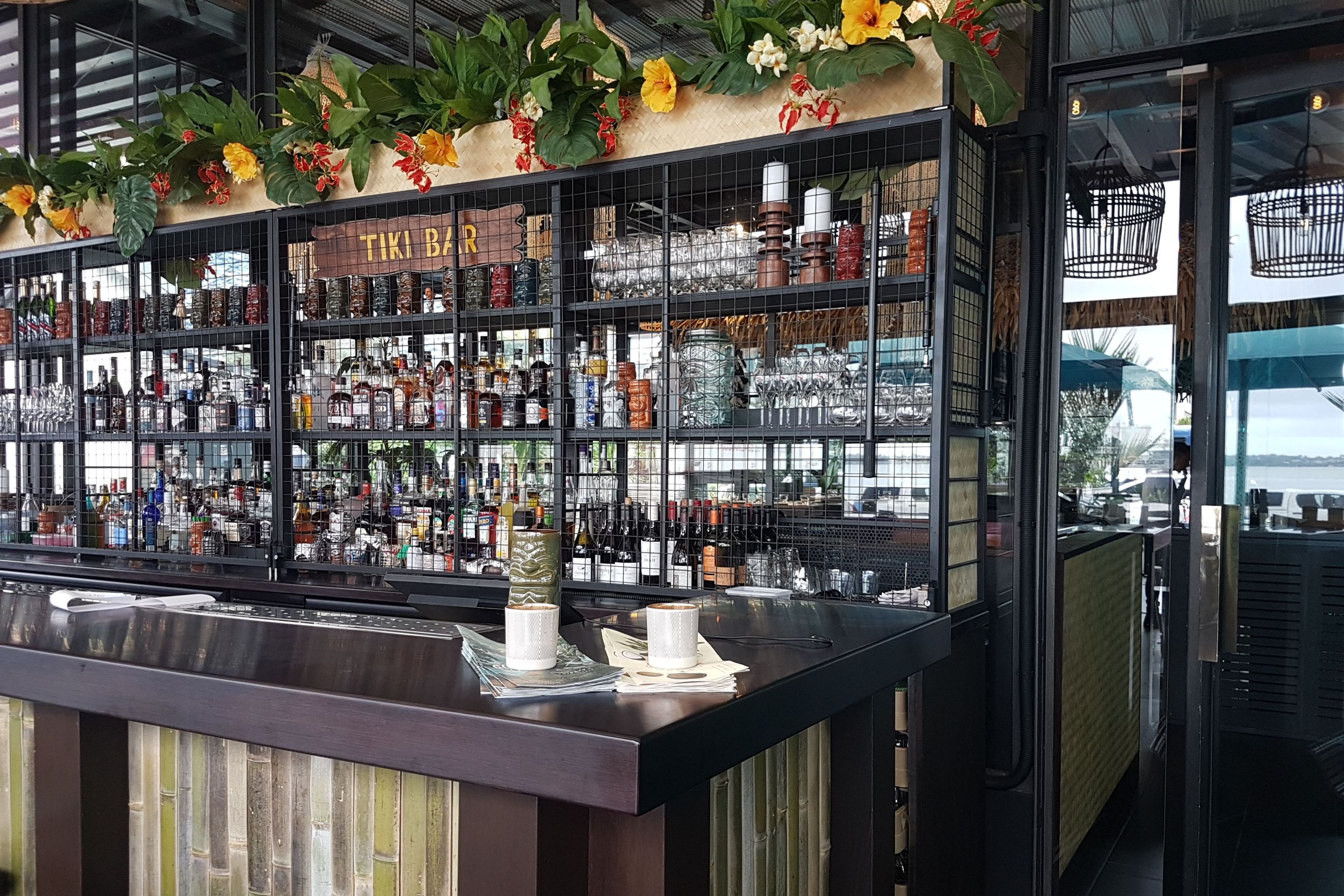 Bar & Cafe Tops