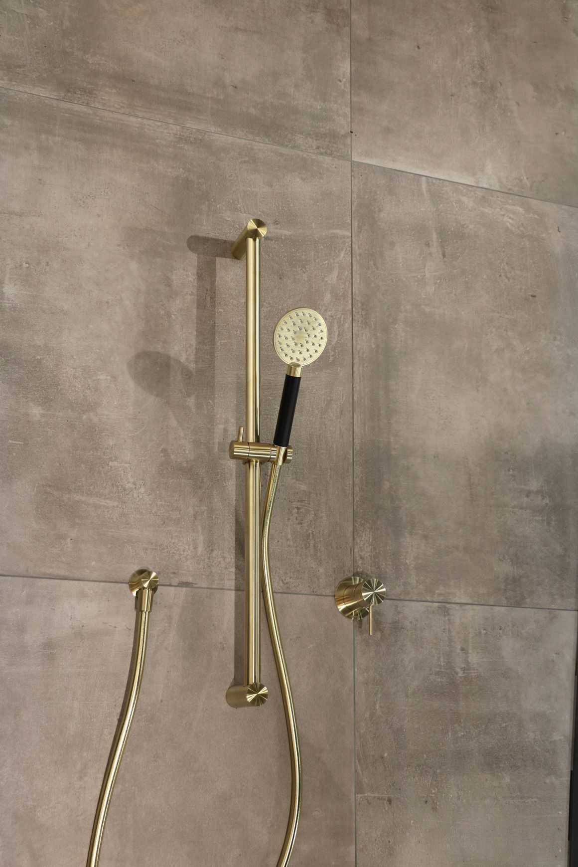 Oli 316 Round Slide Shower