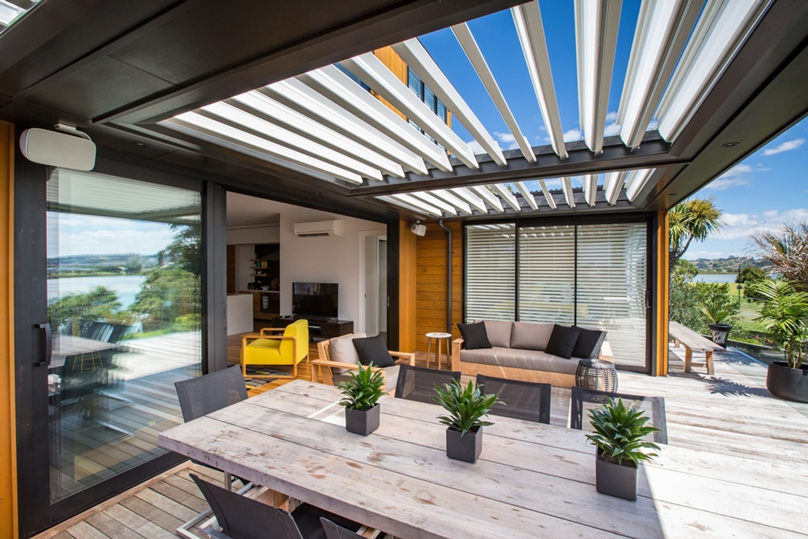 270 Translucent Opening Roof