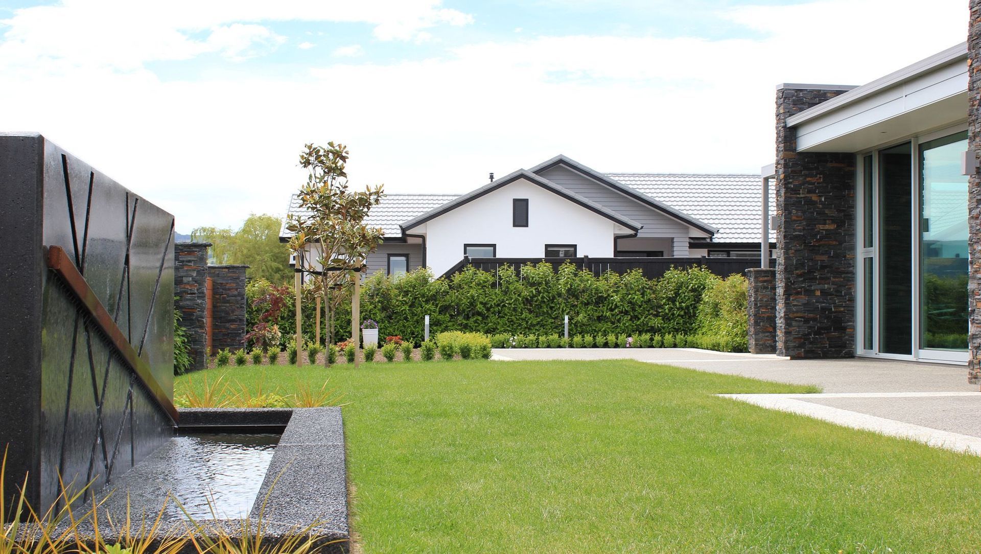 4 Tonne of Concrete banner