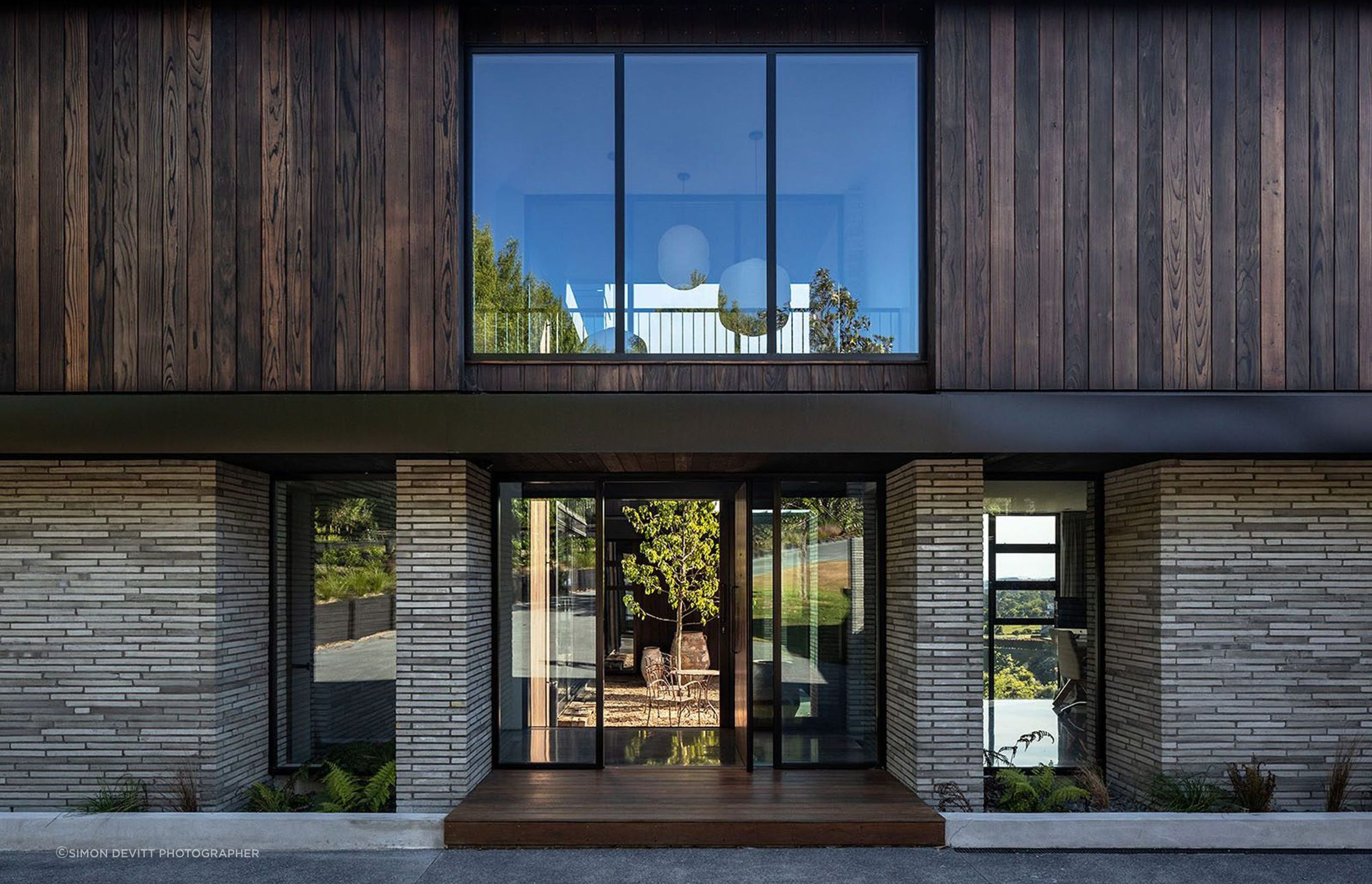 Concepts from Japanese and Chilean architecture were incorporated into the design with the use of courtyards.