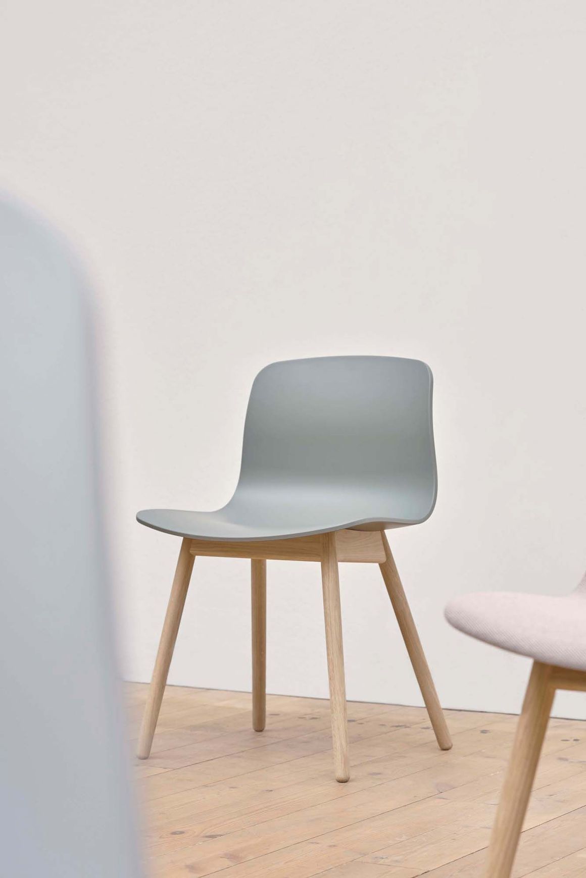 About A Chair AAC12 / AAC13 by HAY