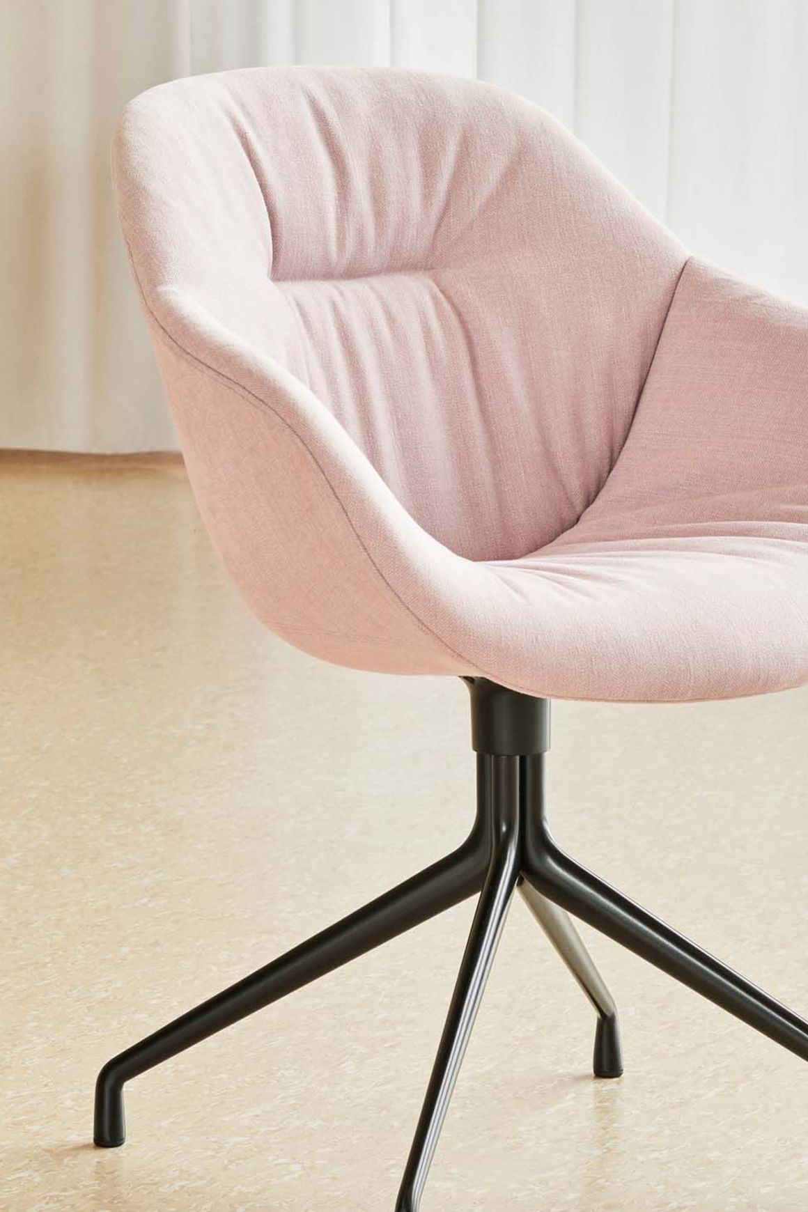 About A Chair AAC121 Soft by HAY