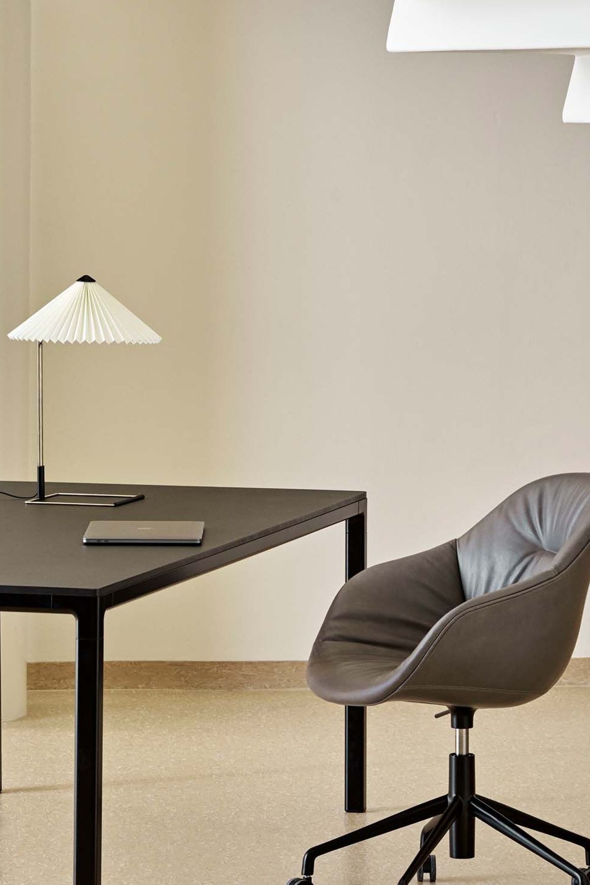 About A Chair AAC153 Soft by HAY