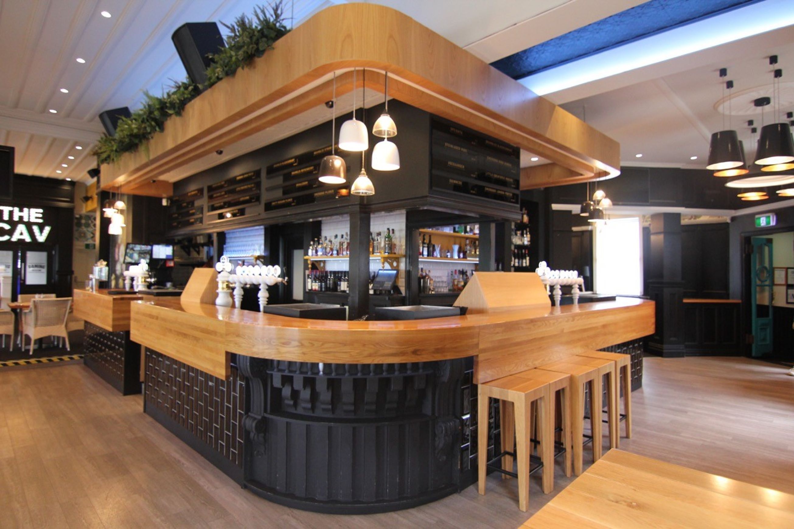 Bar & Cafe Tops