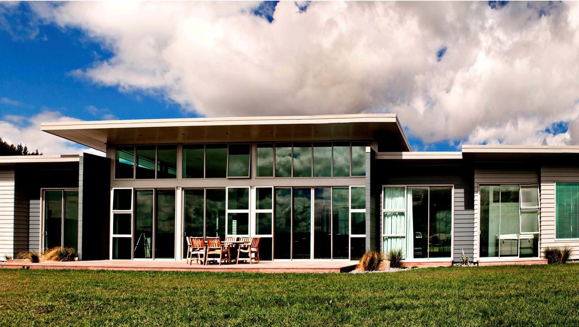 Aston Residence banner