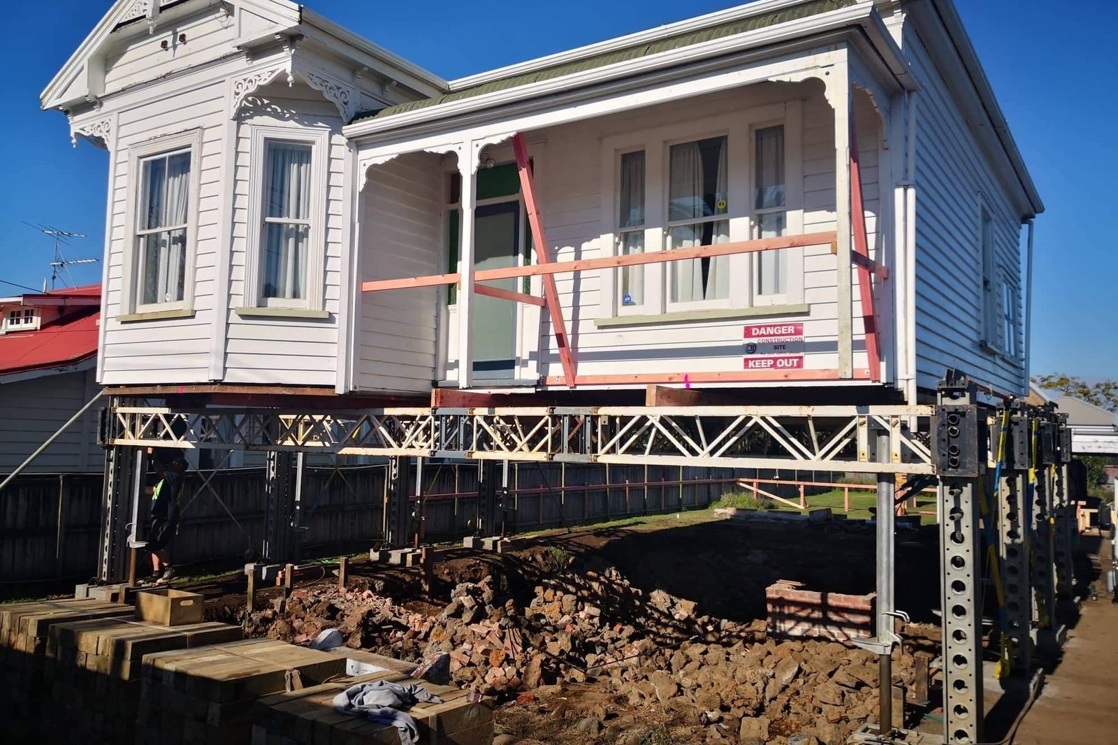 Auckland House Lifting