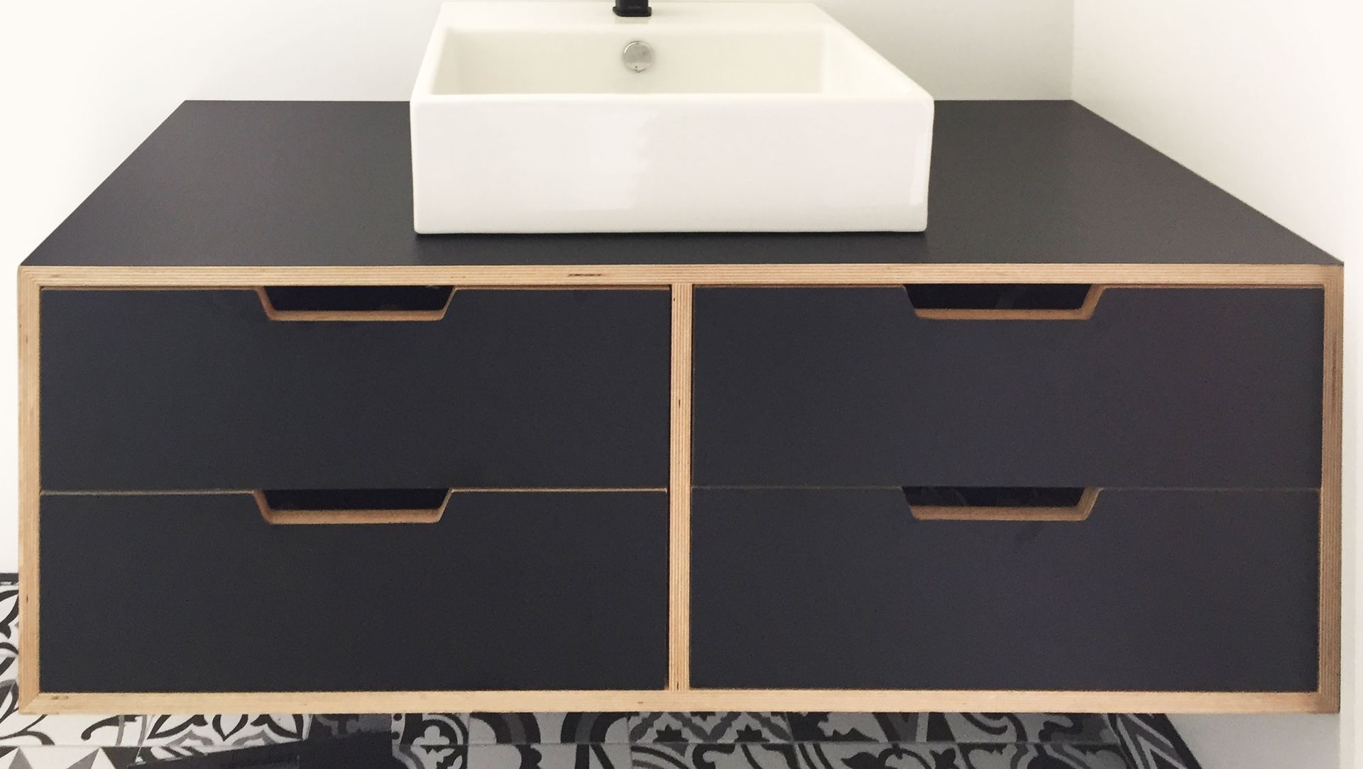 Balclutha House banner