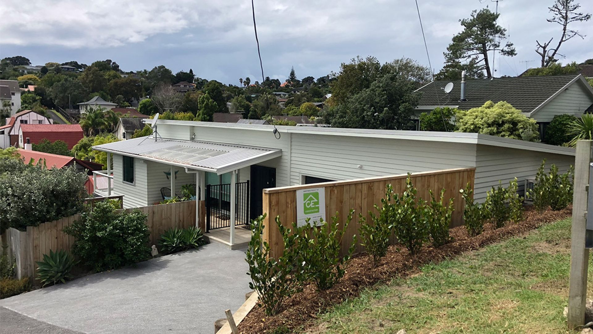Basement Garage in Long Bay banner