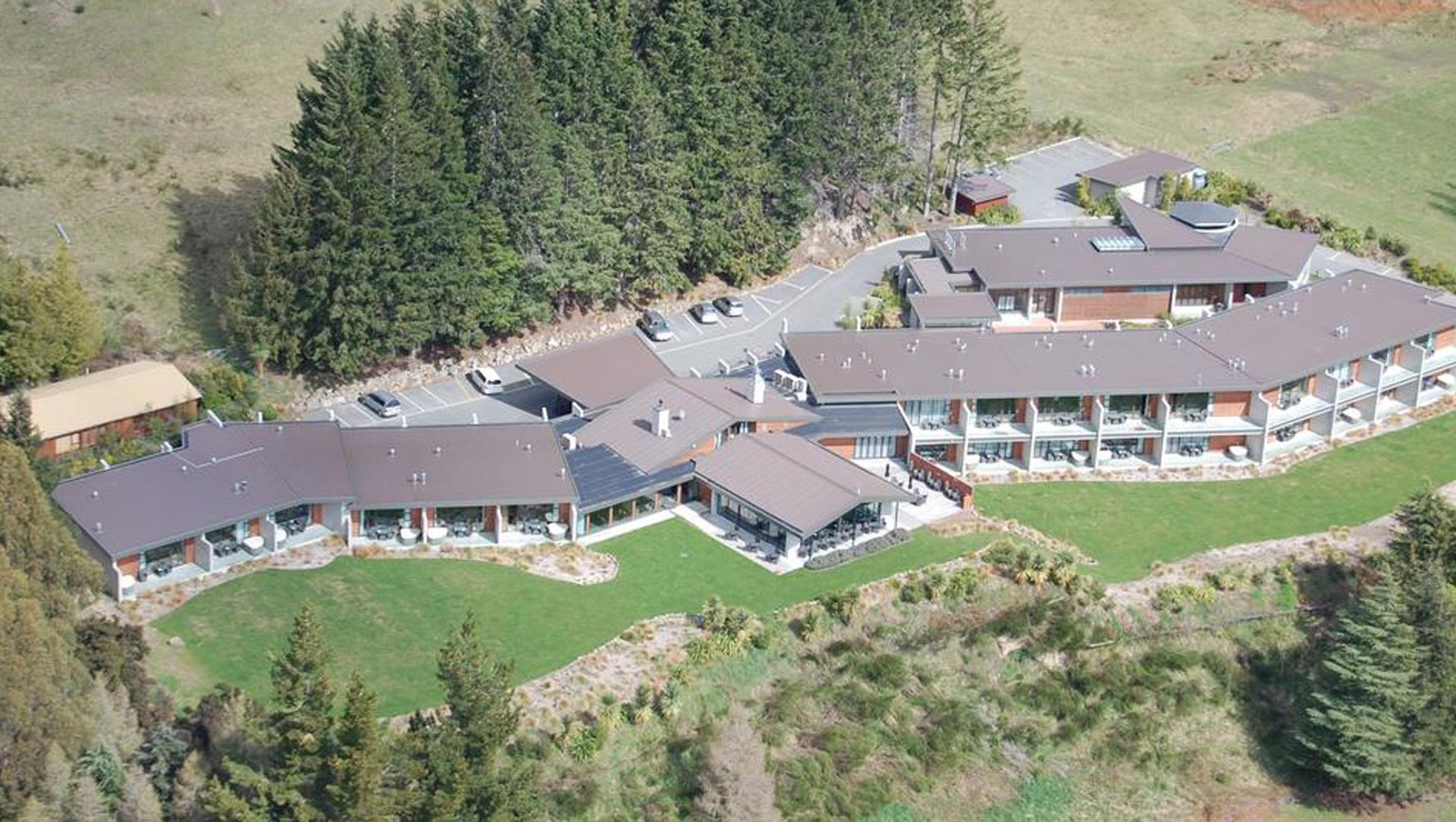 Braemar Lodge banner