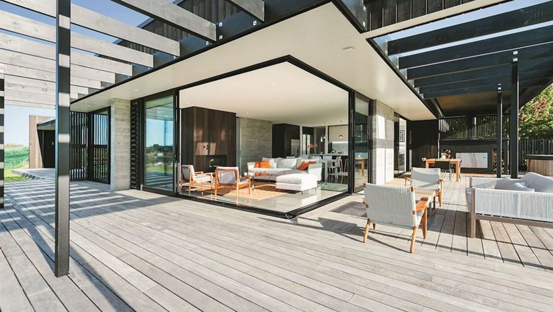 California Love banner