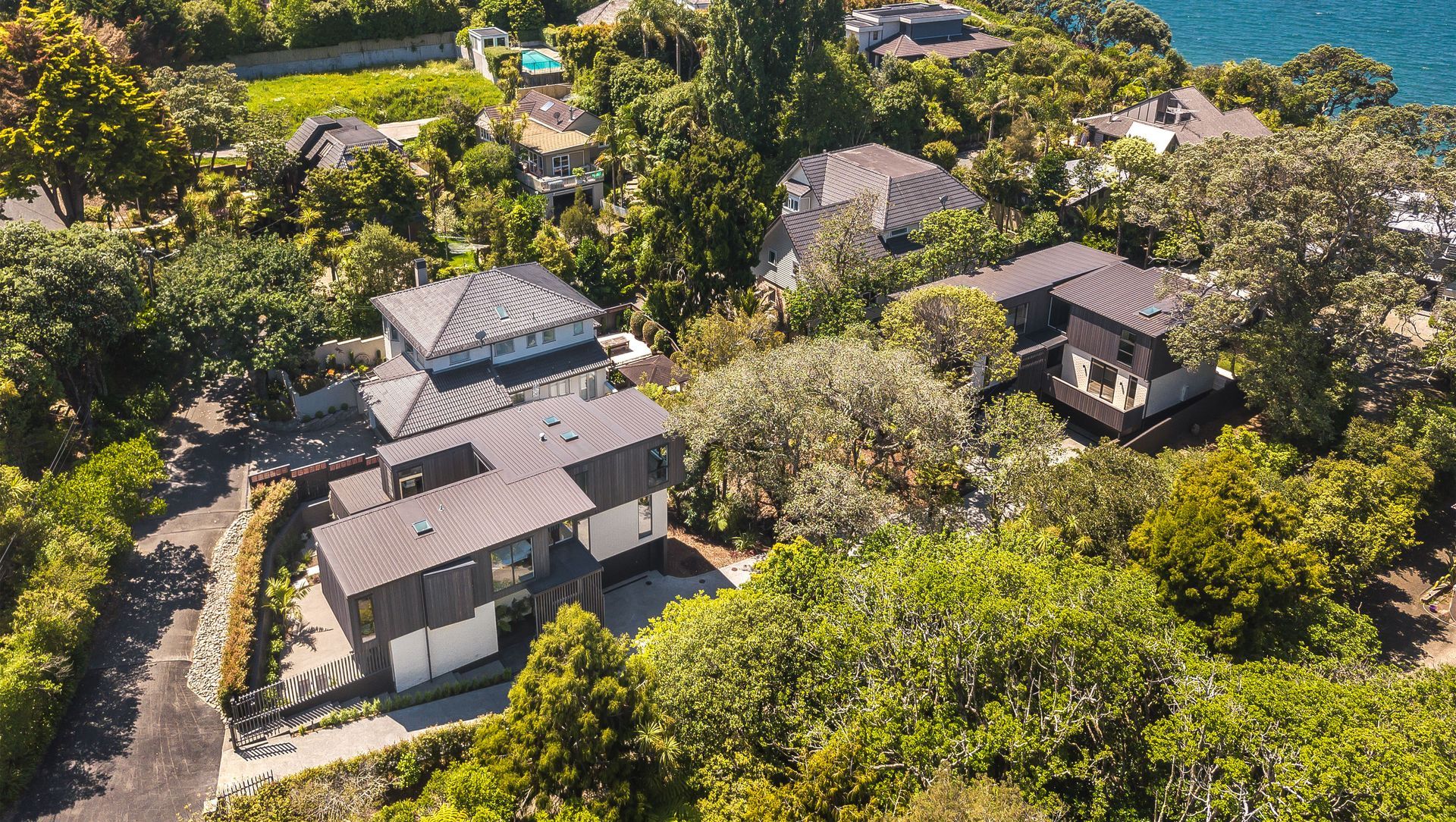 Campbells Bay Creek Residence banner