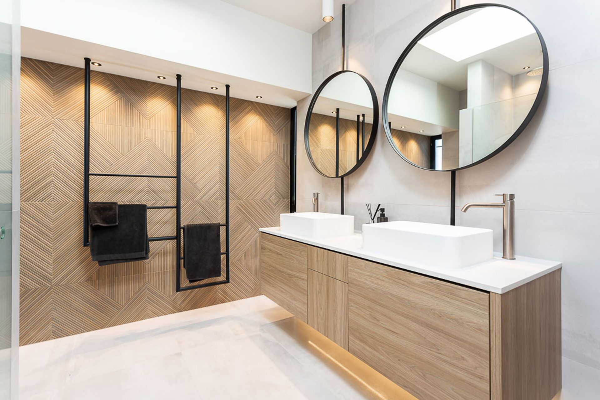 The master en suite features an openable skylight from which you can access the rooftop.