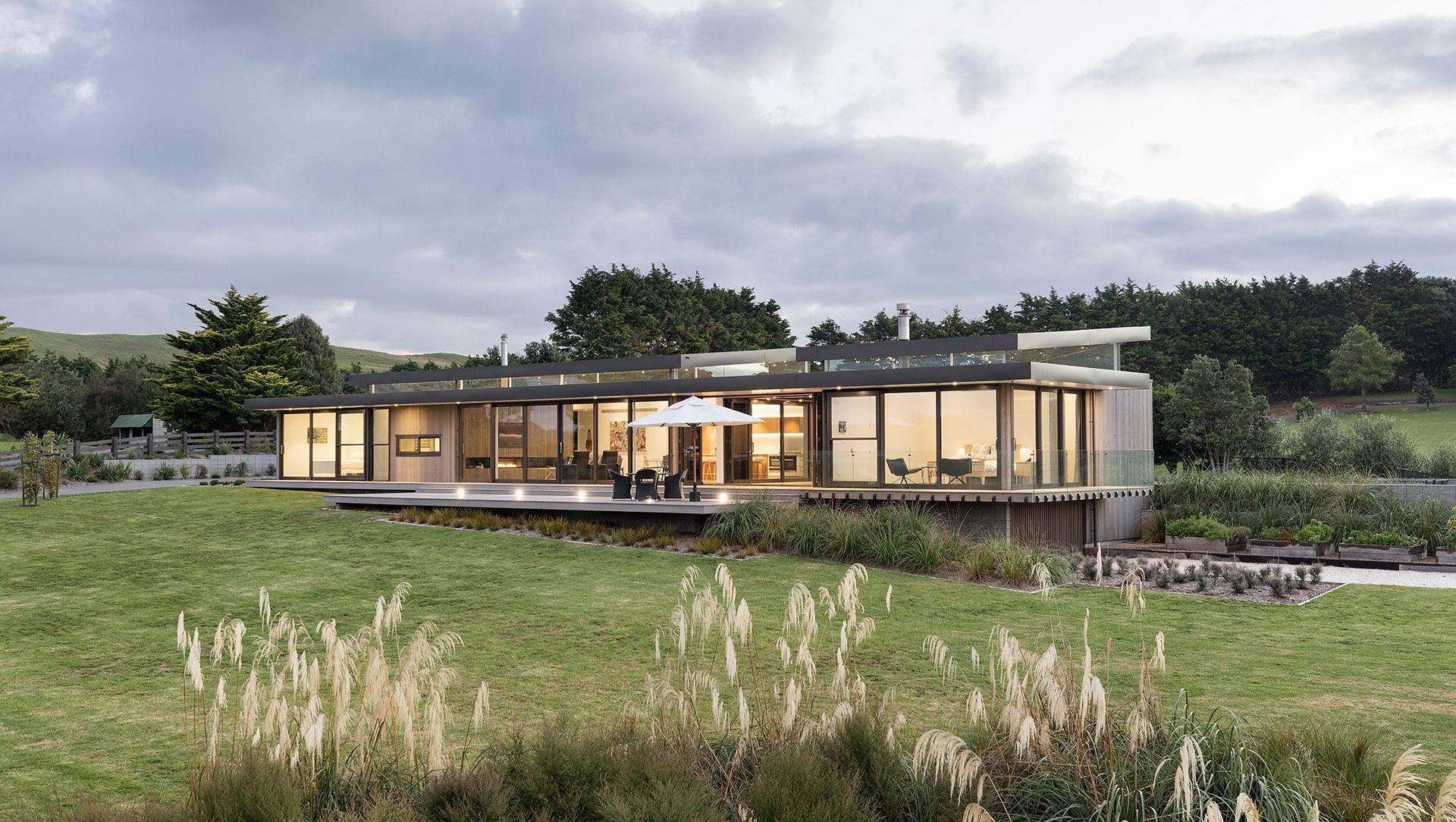 Chow:Hill Lake House banner